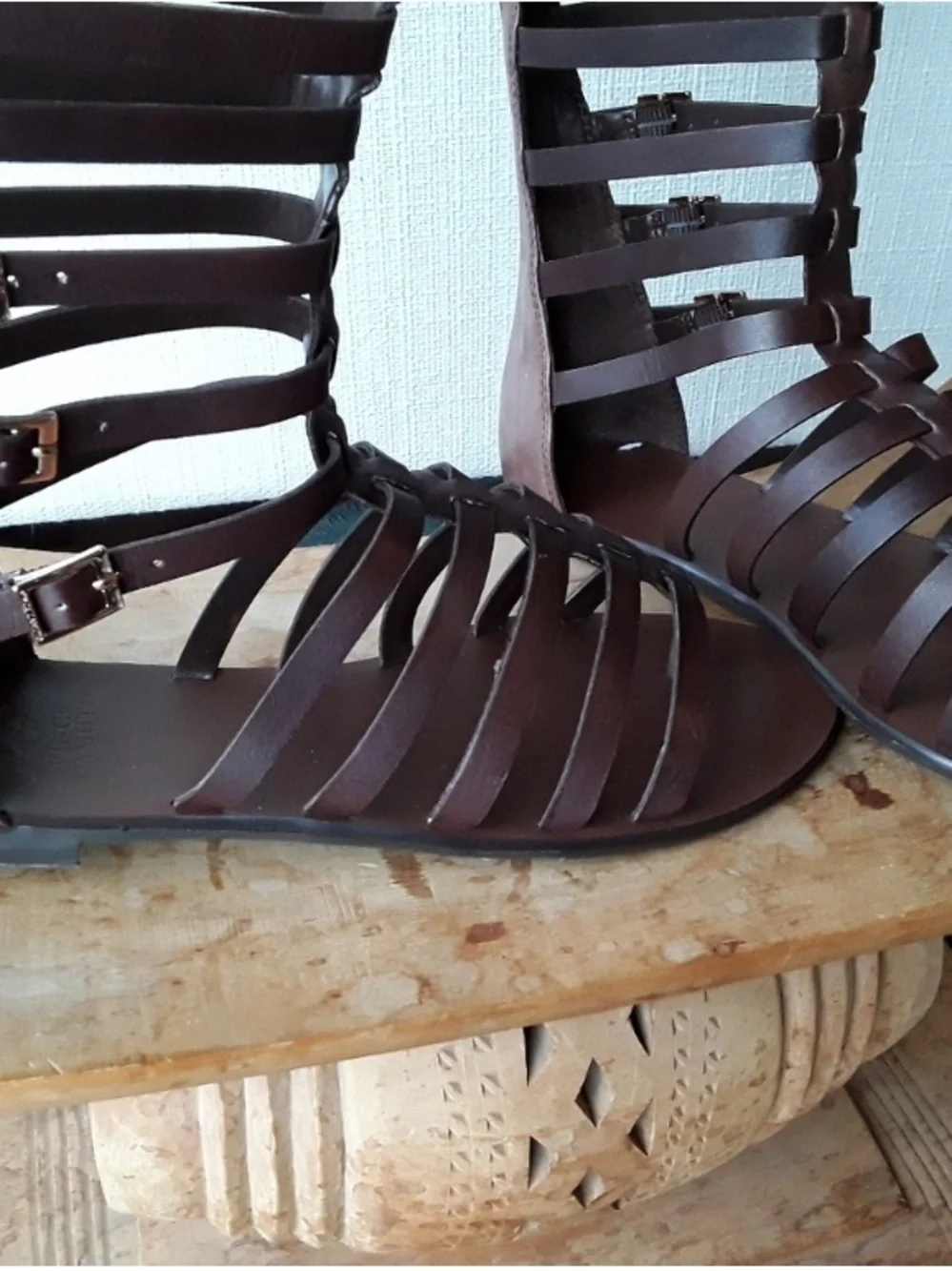Vince Camuto VC-Brown Leather Gladiator Sandals